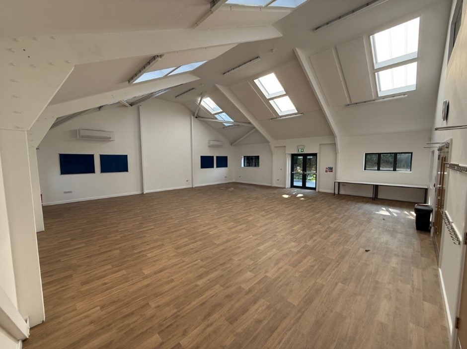 Spacious Main Hall